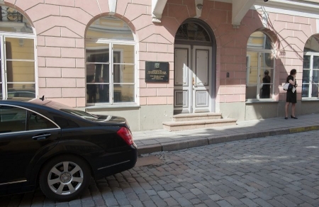 ВИЗА и СТРАХОВКА: Посольство России в Эстонии годами вводит людей в заблуждение