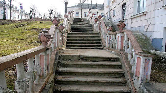 В Силламяэ начались работы по восстановлению лестниц сталинской эпохи